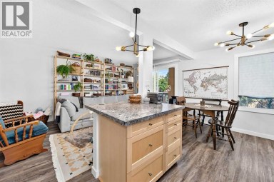 7726 & 7728 34 Avenue NW Calgary Alberta photo 13