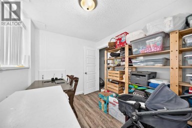 7726 & 7728 34 Avenue NW Calgary Alberta photo 18
