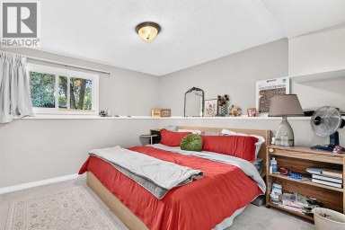 7726 & 7728 34 Avenue NW Calgary Alberta photo 36