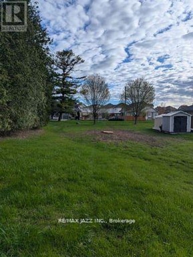 396 NORTH SCUGOG COURT, Clarington (Bowmanville), Ontario, L1C6T1