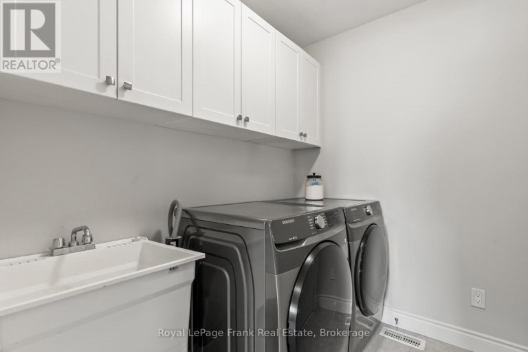 12 COLDBROOK DRIVE, Cavan Monaghan (Millbrook Village), Ontario, L0A1G0