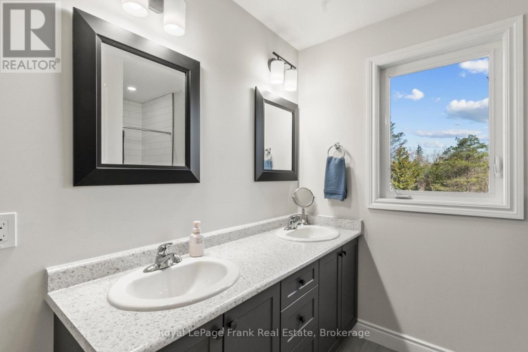 12 COLDBROOK DRIVE, Cavan Monaghan (Millbrook Village), Ontario, L0A1G0