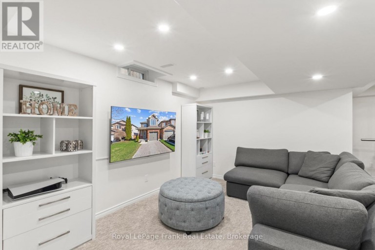 12 COLDBROOK DRIVE, Cavan Monaghan (Millbrook Village), Ontario, L0A1G0