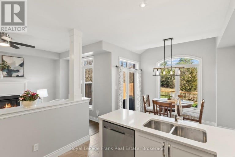 12 COLDBROOK DRIVE, Cavan Monaghan (Millbrook Village), Ontario, L0A1G0
