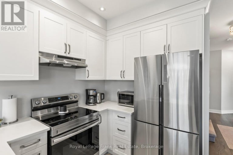 12 COLDBROOK DRIVE, Cavan Monaghan (Millbrook Village), Ontario, L0A1G0