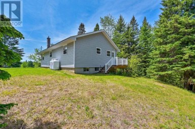 3186 COUNTY ROAD 121 ROAD Trent Lakes Ontario photo 5