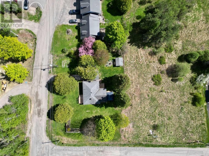 30 KITCHEN ROAD S, Huntsville (Chaffey), Ontario, P1H1Y3