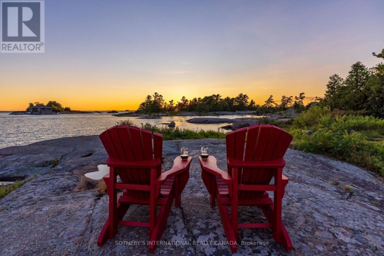 1 A307 ISLAND, The Archipelago (Archipelago North), Ontario, P0G1K0