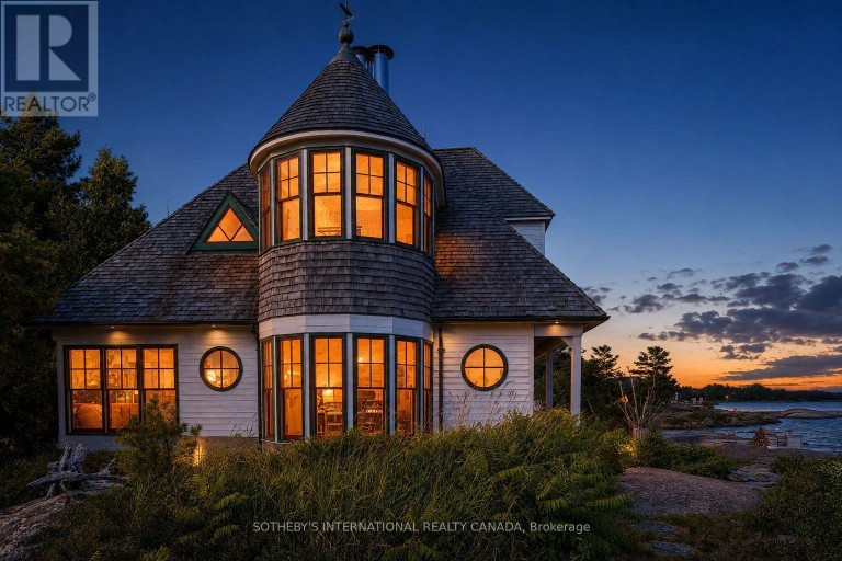 1 A307 ISLAND, The Archipelago (Archipelago North), Ontario, P0G1K0