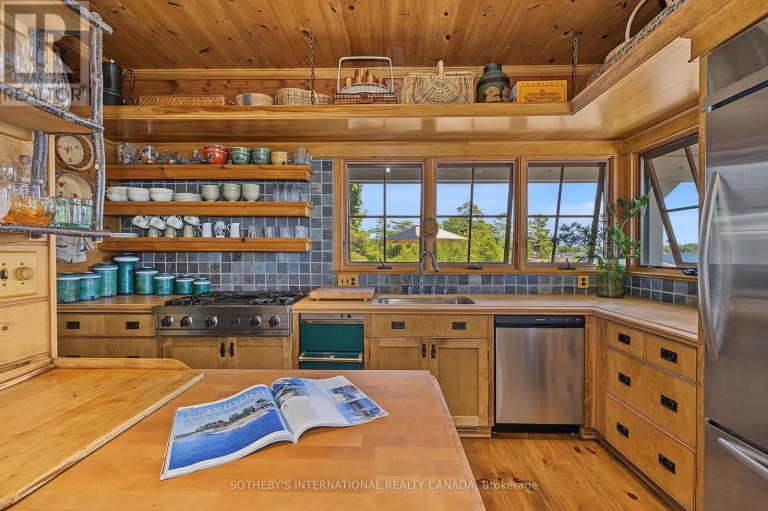 1 A307 ISLAND, The Archipelago (Archipelago North), Ontario, P0G1K0