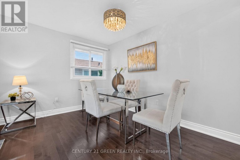 22 QUAKER CRESCENT, Hamilton (Quinndale), Ontario, L8W1H5