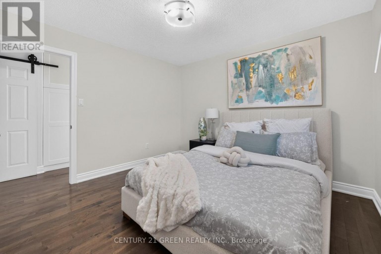 22 QUAKER CRESCENT, Hamilton (Quinndale), Ontario, L8W1H5