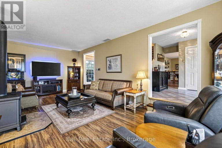92 CRICKET HOLLOW ROAD, Kawartha Lakes (Mariposa), Ontario, K0M2C0