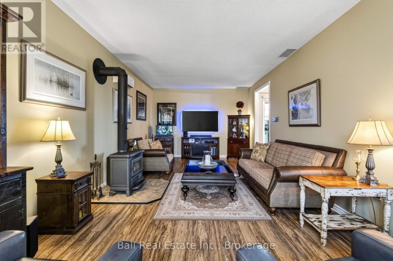 92 CRICKET HOLLOW ROAD, Kawartha Lakes (Mariposa), Ontario, K0M2C0