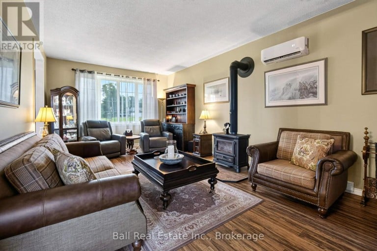 92 CRICKET HOLLOW ROAD, Kawartha Lakes (Mariposa), Ontario, K0M2C0