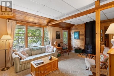 1010 BADGER LANE Dysart et al (Harburn) Ontario photo 21