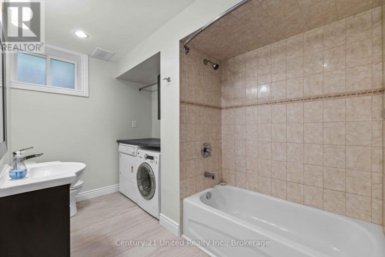 223 ANTRIM STREET, Peterborough (Town Ward 3), Ontario, K9H3G5