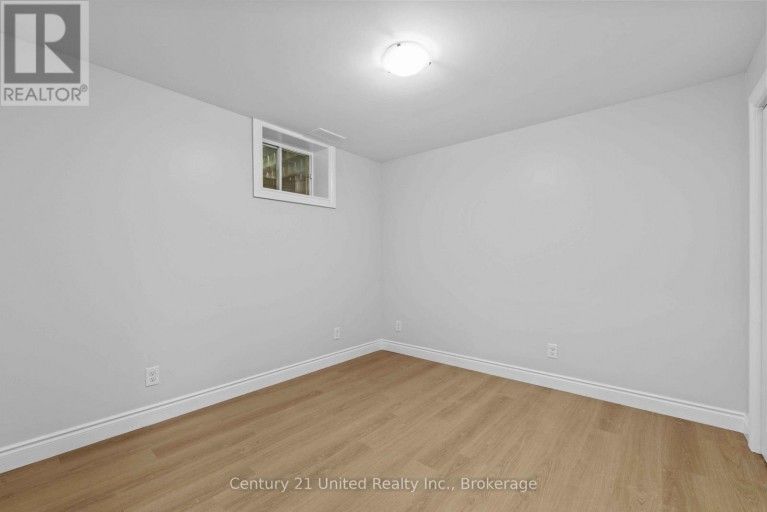 223 ANTRIM STREET, Peterborough (Town Ward 3), Ontario, K9H3G5
