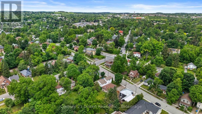 223 ANTRIM STREET, Peterborough (Town Ward 3), Ontario, K9H3G5