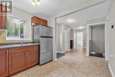 223 ANTRIM STREET Peterborough (Town Ward 3) Ontario photo 5