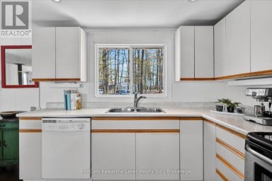 54 WOODLAND TRAIL Trent Lakes Ontario photo 13