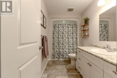 204 GOLF COURSE ROAD Wasaga Beach Ontario photo 17