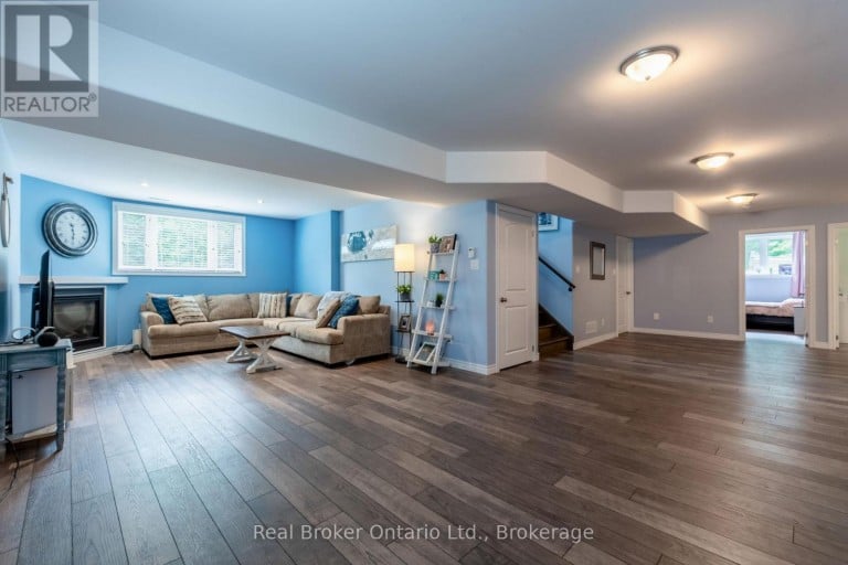 204 GOLF COURSE ROAD, Wasaga Beach, Ontario, L9Z1S6