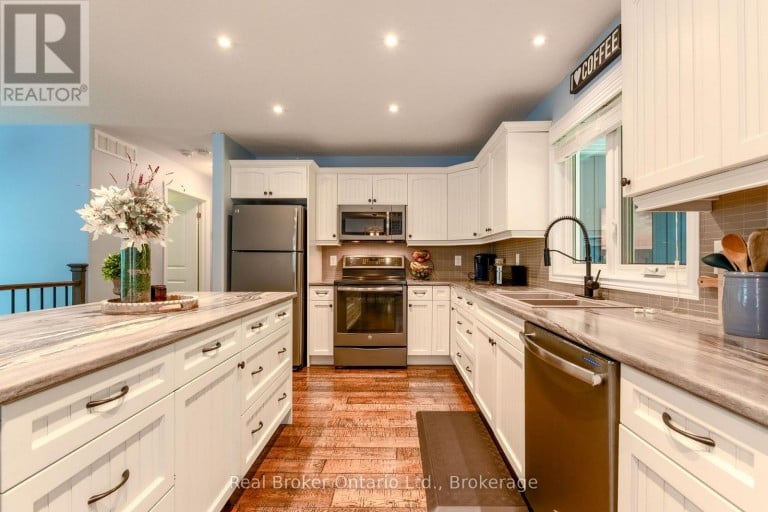 204 GOLF COURSE ROAD, Wasaga Beach, Ontario, L9Z1S6