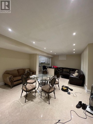 35 DRAKE CRESCENT, Toronto (Cliffcrest), Ontario, M1M1A3