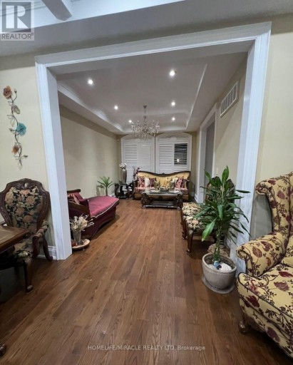 35 DRAKE CRESCENT, Toronto (Cliffcrest), Ontario, M1M1A3