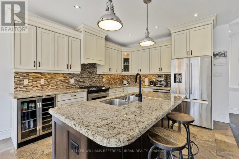 25 HERON BOULEVARD, Springwater (Snow Valley), Ontario, L0L1Y3