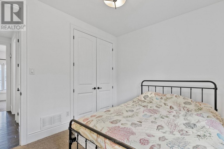 25 HERON BOULEVARD, Springwater (Snow Valley), Ontario, L0L1Y3