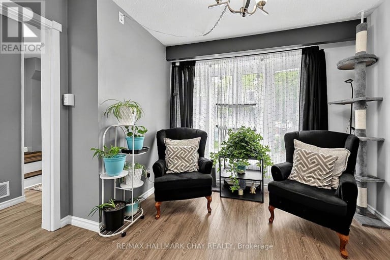 133 DAPHNE CRESCENT, Barrie (Cundles East), Ontario, L4M2Y7