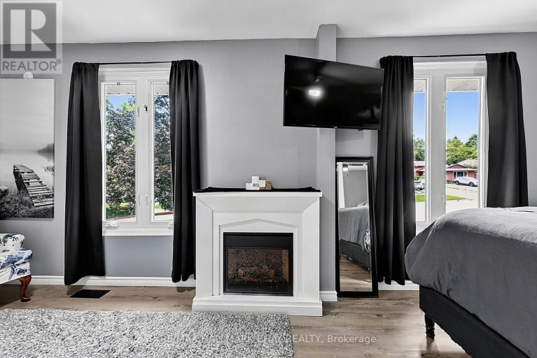 133 DAPHNE CRESCENT, Barrie (Cundles East), Ontario, L4M2Y7