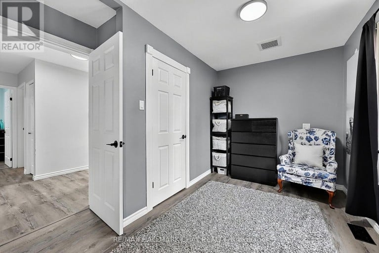 133 DAPHNE CRESCENT, Barrie (Cundles East), Ontario, L4M2Y7