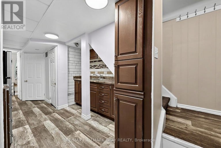 133 DAPHNE CRESCENT, Barrie (Cundles East), Ontario, L4M2Y7