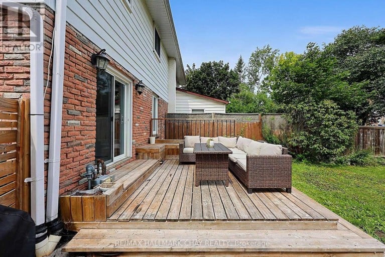 133 DAPHNE CRESCENT, Barrie (Cundles East), Ontario, L4M2Y7