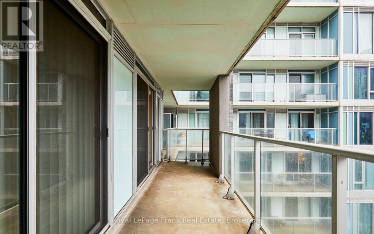 E402 - 555 WILSON AVENUE, Toronto (Clanton Park), Ontario, M3H5Y6