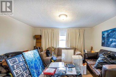 EAST - 97 ADELAIDE AVENUE E Oshawa (O'Neill) Ontario photo 10