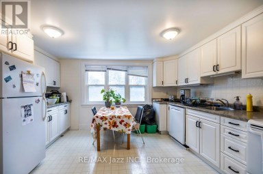 EAST - 97 ADELAIDE AVENUE E Oshawa (O'Neill) Ontario photo 11