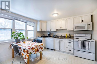 EAST - 97 ADELAIDE AVENUE E Oshawa (O'Neill) Ontario photo 12