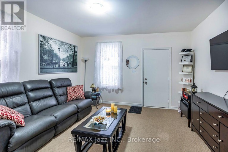 EAST - 97 ADELAIDE AVENUE E, Oshawa (O'Neill), Ontario, L1G1Z2