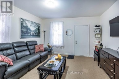 EAST - 97 ADELAIDE AVENUE E Oshawa (O'Neill) Ontario photo 23