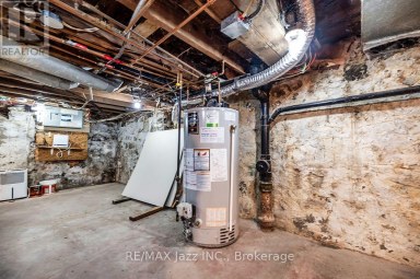 EAST - 97 ADELAIDE AVENUE E Oshawa (O'Neill) Ontario photo 28