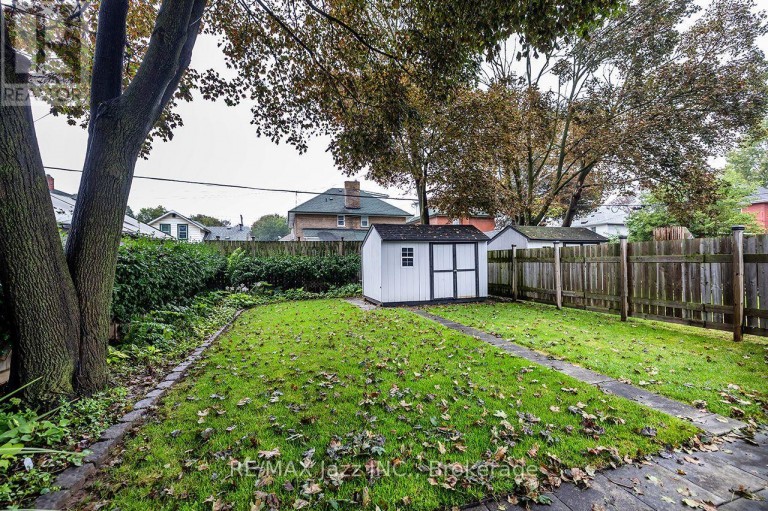 EAST - 97 ADELAIDE AVENUE E, Oshawa (O'Neill), Ontario, L1G1Z2
