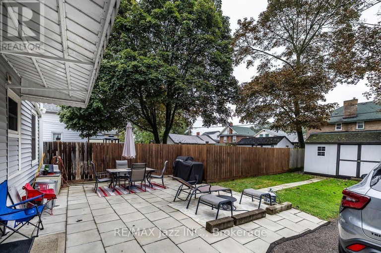 EAST - 97 ADELAIDE AVENUE E, Oshawa (O'Neill), Ontario, L1G1Z2