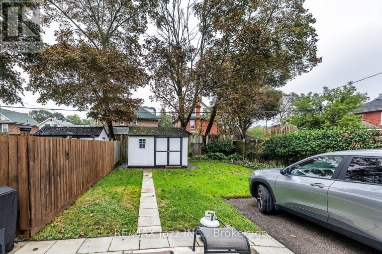 EAST - 97 ADELAIDE AVENUE E, Oshawa (O'Neill), Ontario, L1G1Z2