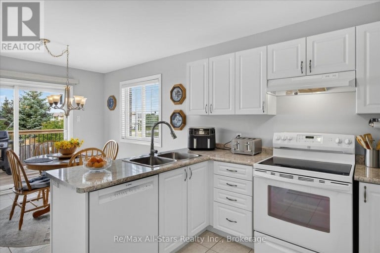 29 GUNSOLUS ROAD, Kawartha Lakes (Lindsay), Ontario, K9V0E4
