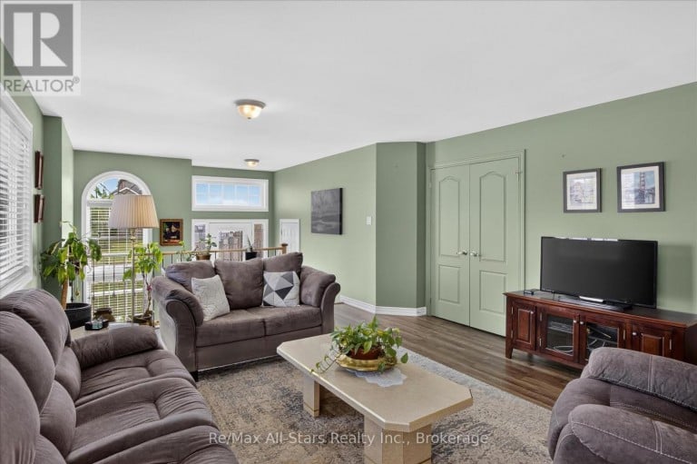 29 GUNSOLUS ROAD, Kawartha Lakes (Lindsay), Ontario, K9V0E4