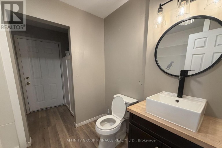 2 OAKWOOD DRIVE, Kawartha Lakes (Verulam), Ontario, K0M1N0